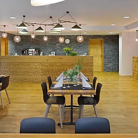 Restaurant Flaschen * Loèche-les-Bains
